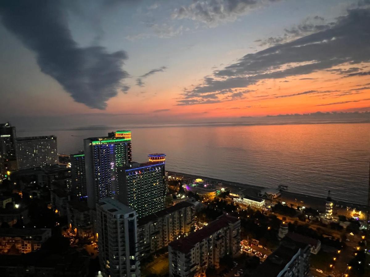 Hotel Orbi City Sea Horizon Батуми Екстериор снимка